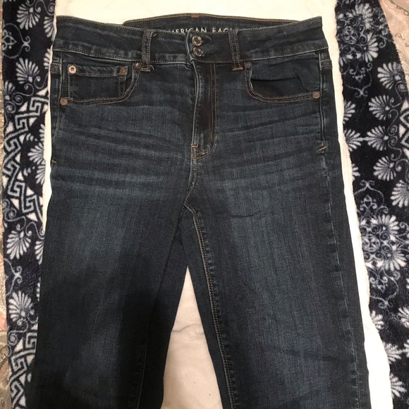 American Eagle women’s artist flare jeans - Picture 2 of 4